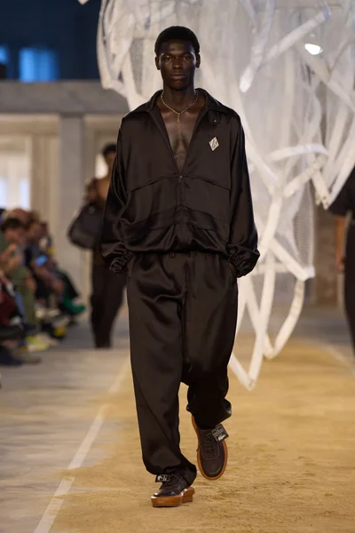 Look 43